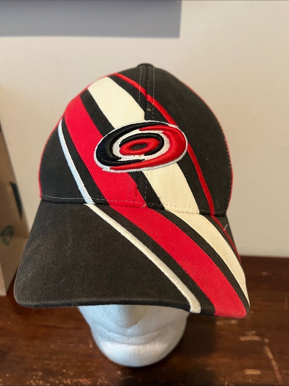 Reebok Carolina Hurricanes NHL Adj. Youth Kids Baseball Cap Hat-3 color stripe